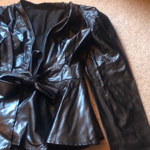 This is a faux leather black peplum rye front top or jacket size Large - Picture 3 of 5